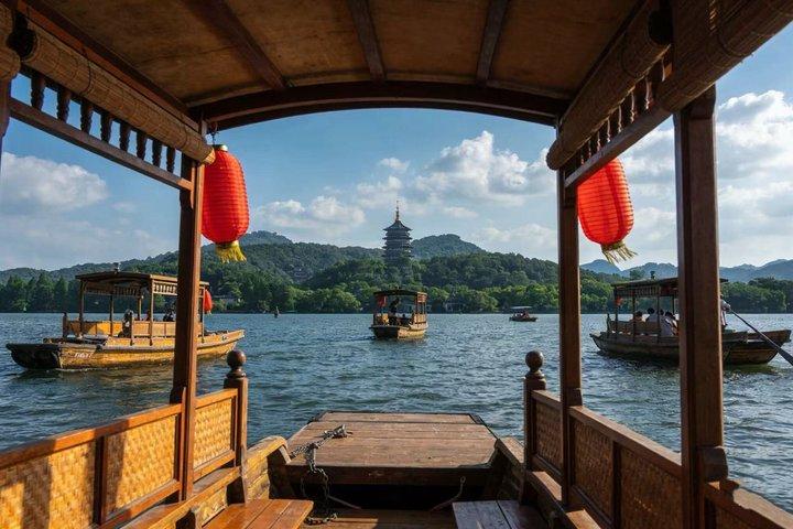Hangzhou Classic Day Tour from Shanghai by Bullet Train