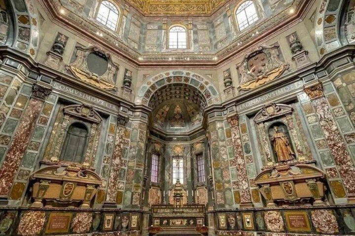 Semi-Private Michelangelo Experience David and Medici Tombs