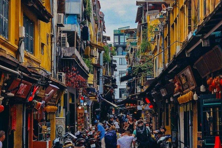Hanoi Old Quarter Private Walking Tour with Train Street Stop