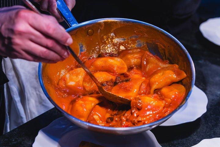NEW Rome VIP Dinner Tour: Truffle, Wine and Trevi Fountain View