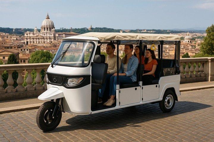 Rome Highlights Electric Tuk Tuk Tour with Photoshoot