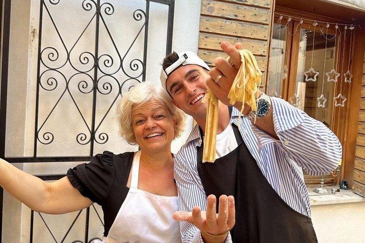 Express Venice Cooking Class: Fresh Pasta, Tiramisù & Wine