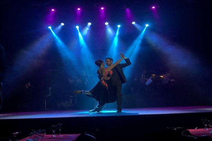 Esquina Homero Manzi Tango Show with Optional Transfer and Dinner
