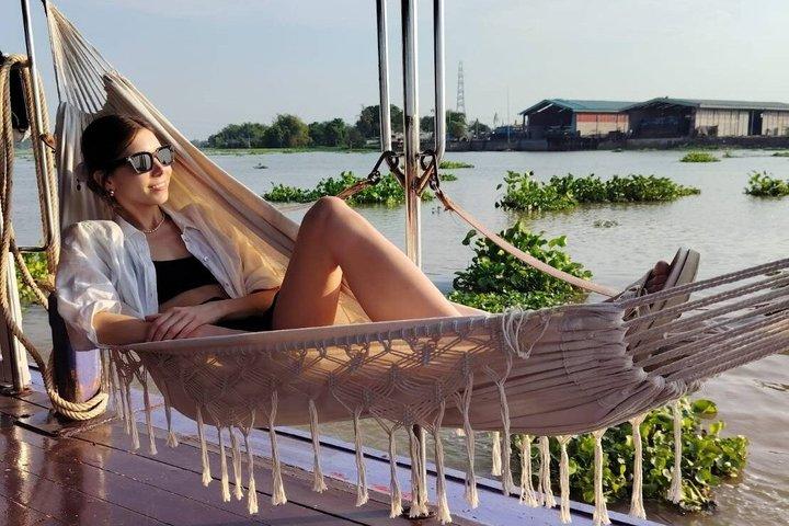 Unique and Scenic Slow Boat Tour from Ayutthaya to Bangkok 4.5 Hr