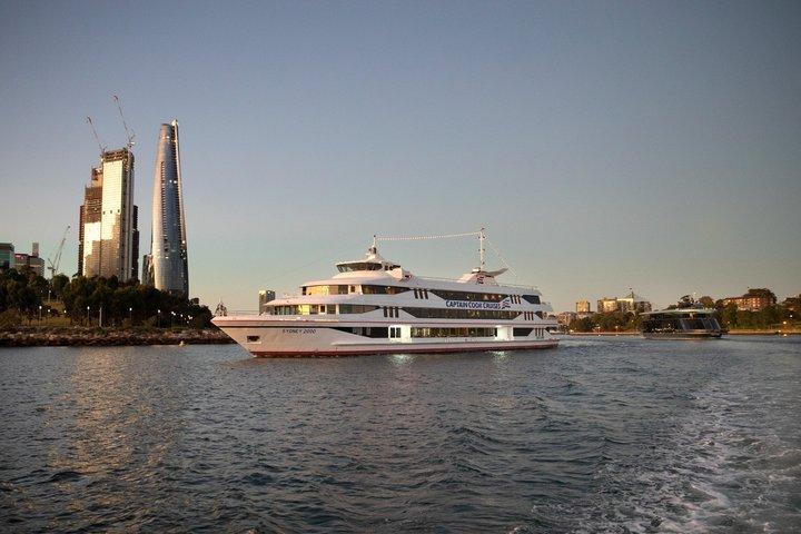 Sydney Harbour 4-Course Starlight Dinner Cruise (Circular Quay)