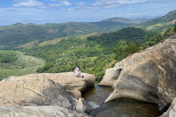 Sri Lanka 14 Days Private Tour with Luxury Hotels