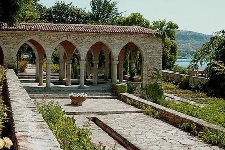 From Varna: Private Trip to Aladzha Monastery and Balchik Palace