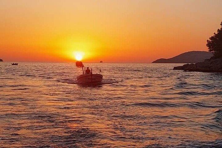 Sunset Boat Tour with unlimited wine,drinks & Music at Stari Grad