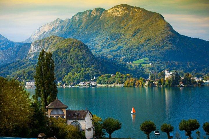 From Lyon: Annecy, Chambery, Aix French Alps Private Day Trip