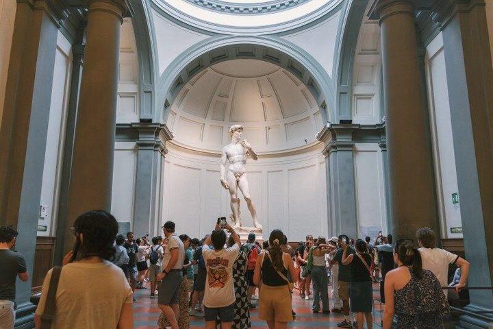 Semi Private Accademia and Uffizi Art Tour with Fast Track Entry