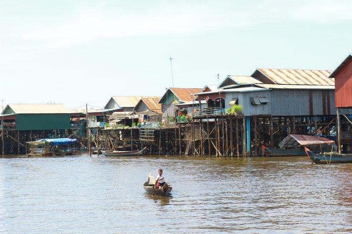 Kampong Phluk Floating Village Tour with Local Market