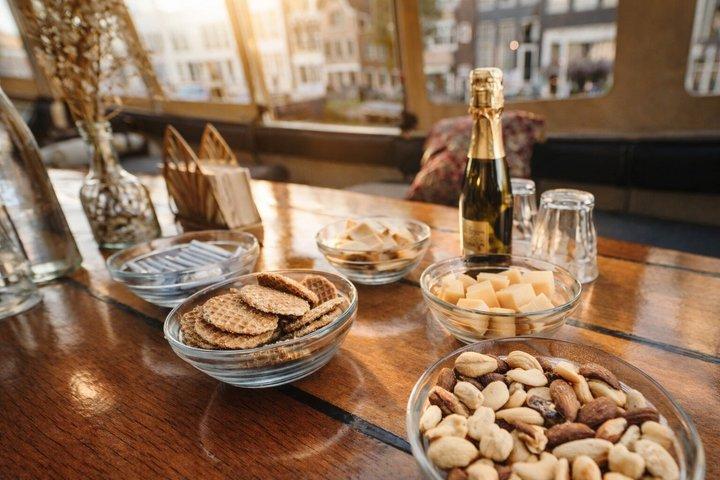 Private Romantic Canal Cruise Amsterdam with Bubbly and Snacks