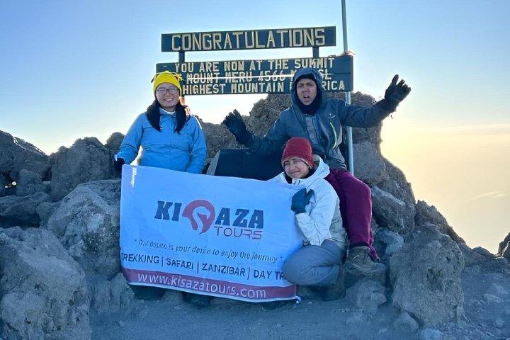 3 Days on Mount Meru Wildlife and Crater Views with Epic Sunrise