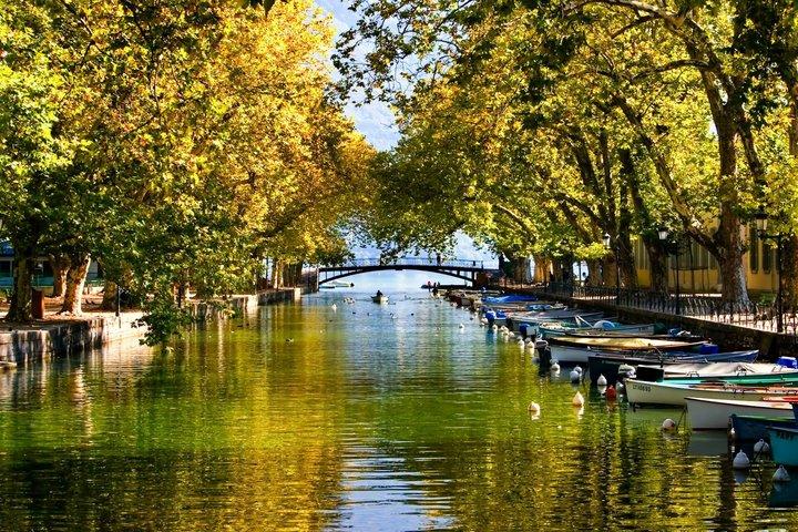 Annecy One Hour Insider Walking Tour With Local Guide