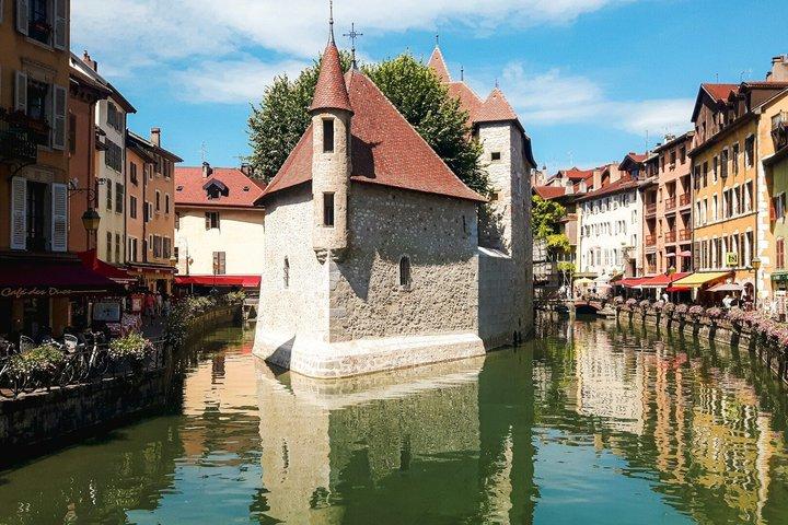 Annecy One Hour Insider Walking Tour With Local Guide