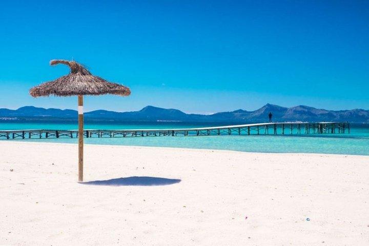 Mallorca Beach Day: Easy Transfer with Snorkel & Umbrella GoBondi