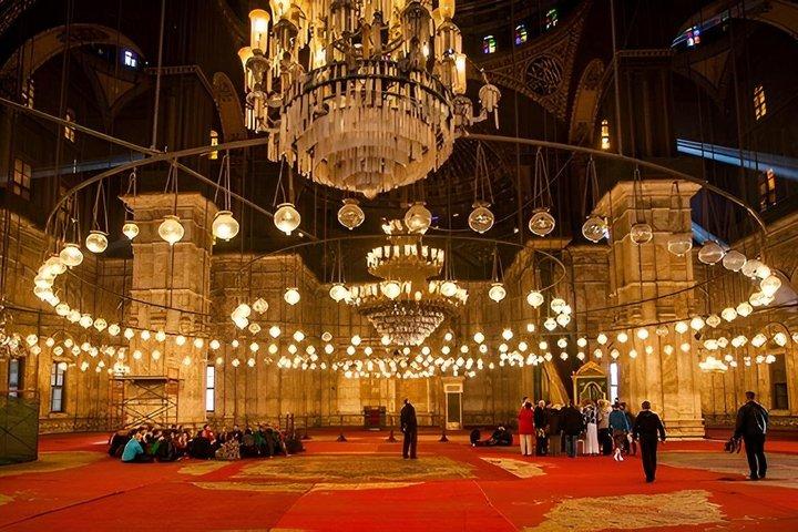 Exploring the triple crown of Cairo / Museum, Citadel and Khan