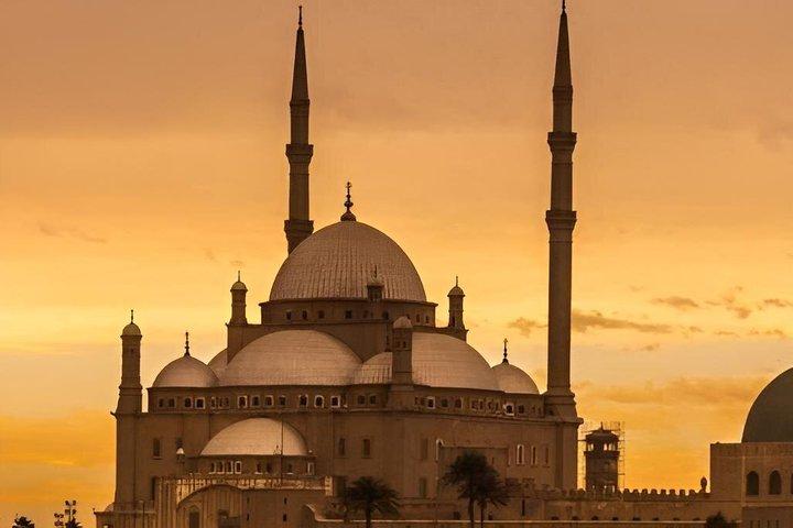 Exploring the triple crown of Cairo / Museum, Citadel and Khan