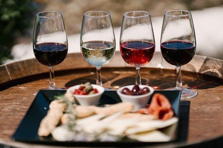 Santorini Private Wine Tour with Local Wineries & Tastings