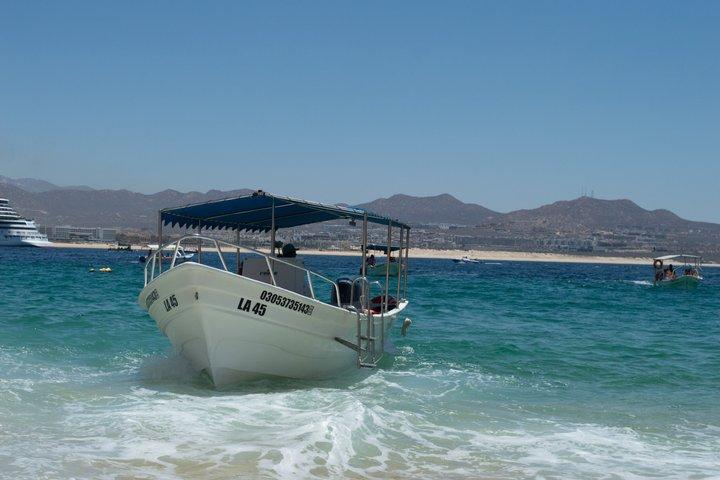 Boat Tour Snorkeling Tour with Guide, Drinks and Fruit