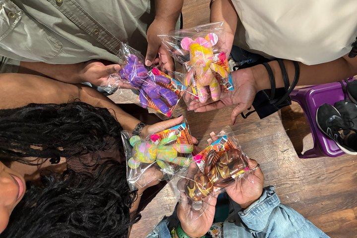 Viral Drip Bear Painting Experience