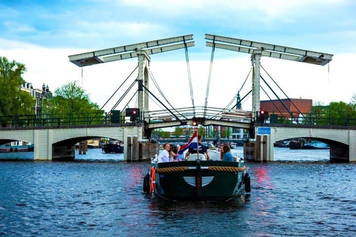 Amsterdam Evening (Sunset) Canal Cruise with optional drinks