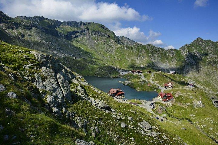 Day Hike in Carpathian Mountains for all levels in five areas