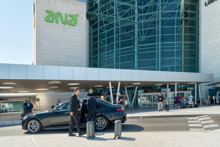 Lisbon Airport Private Transfer to/from Portugal Top Destinations