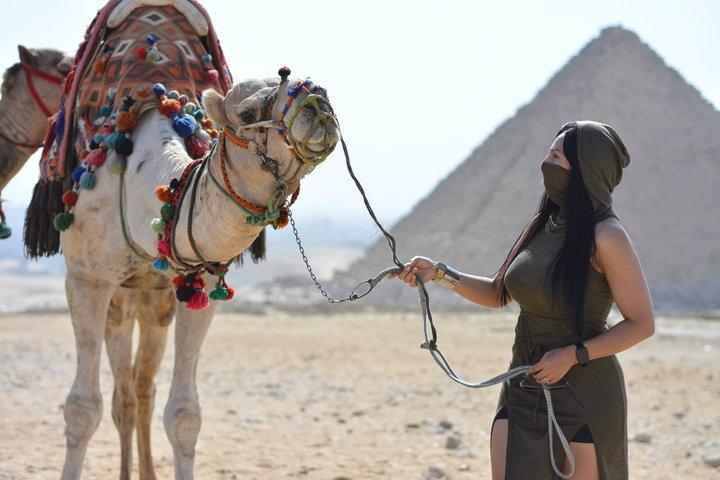 Cheap Day to Giza Pyramids Sphinx with pro photographer & felucca