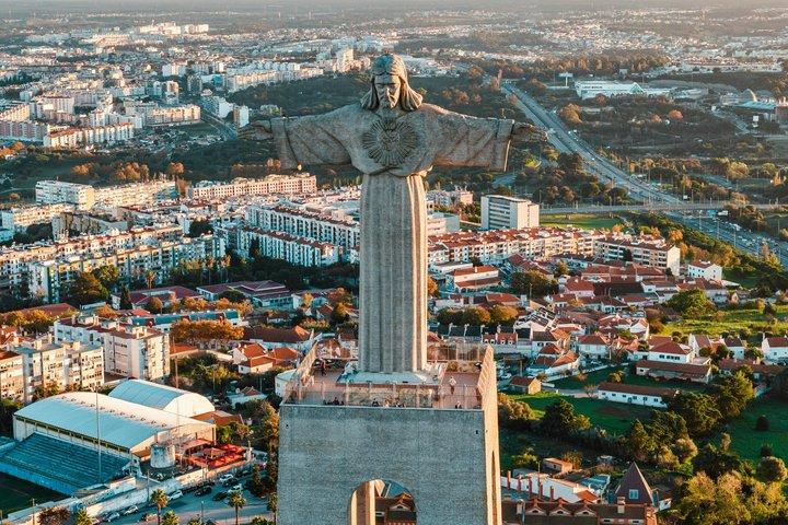 Lisbon Unforgettable City Tour and Cristo Rei Tour