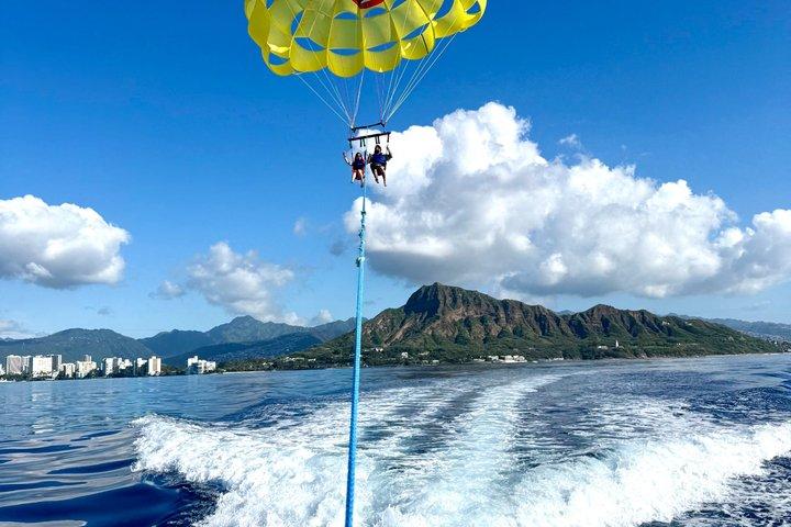 Waikiki Parasailing in Hawaii from Oahu