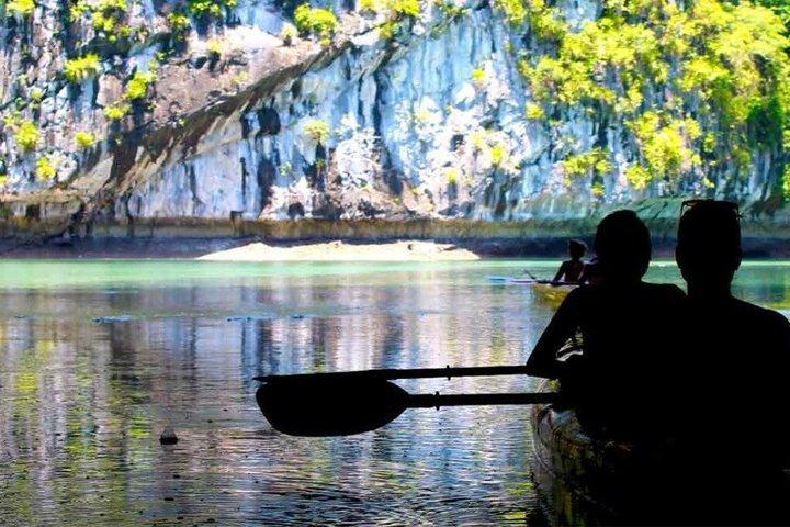 Halong Bay 1 Day Tour from Hanoi with Full Services
