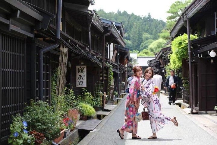1 Day Tour of Shirakawa Go A Historic Village in Hida Takayama