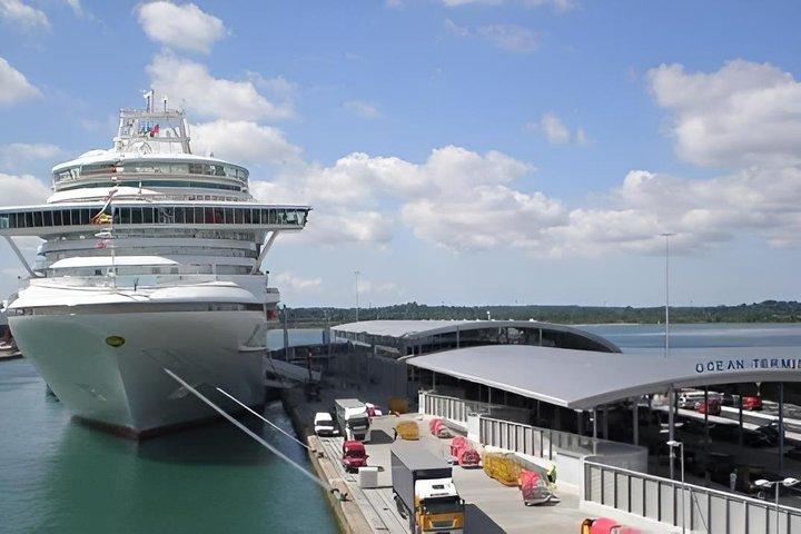London Gatwick Airport to or from Southampton Cruise Port