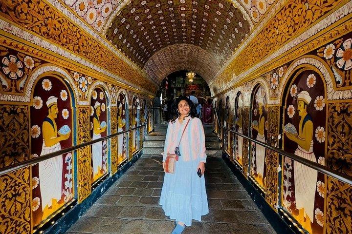 Kandy Full Day Tuk Tuk Tour City Highlights and Scenic Views