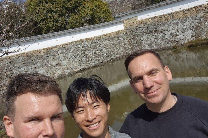Himeji Castle tour with a Local University Student Guide