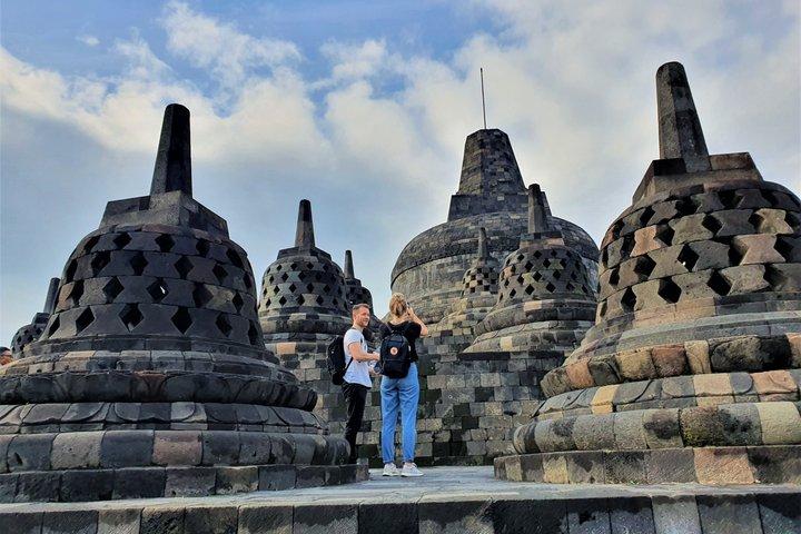 Yogyakarta: Borobudur (Guarantee Climb-up) & Prambanan