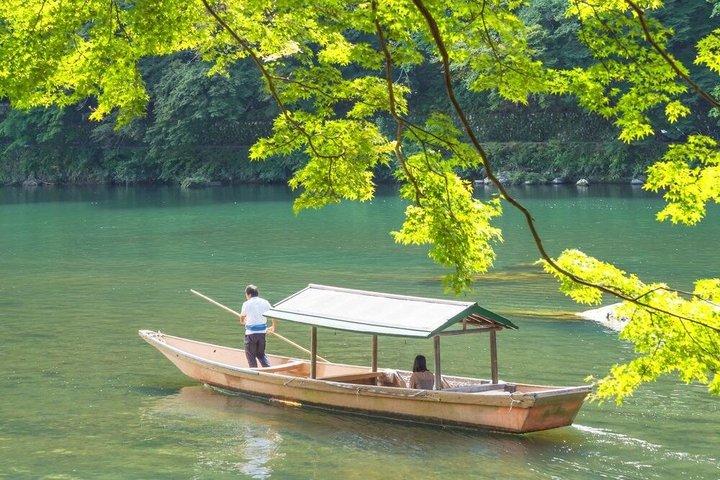 Arashiyama Luxury Tour Private Boat, Geisha and Train