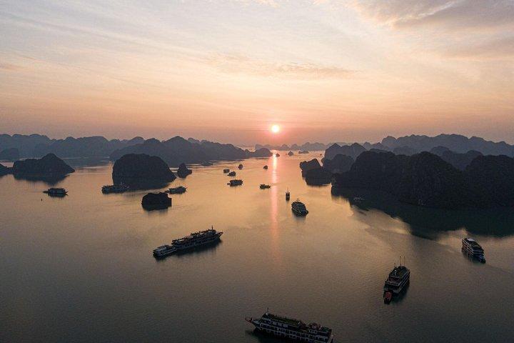 10-Day Vietnam Highlights (4-star Hotels + Flights)