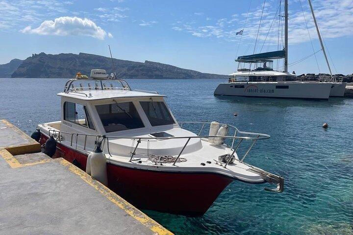 Santorini skip the CableCar by WaterTaxi n TOUR in native English