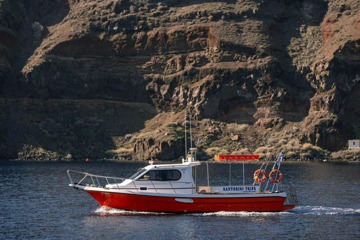 Santorini skip the CableCar by WaterTaxi n TOUR in native English