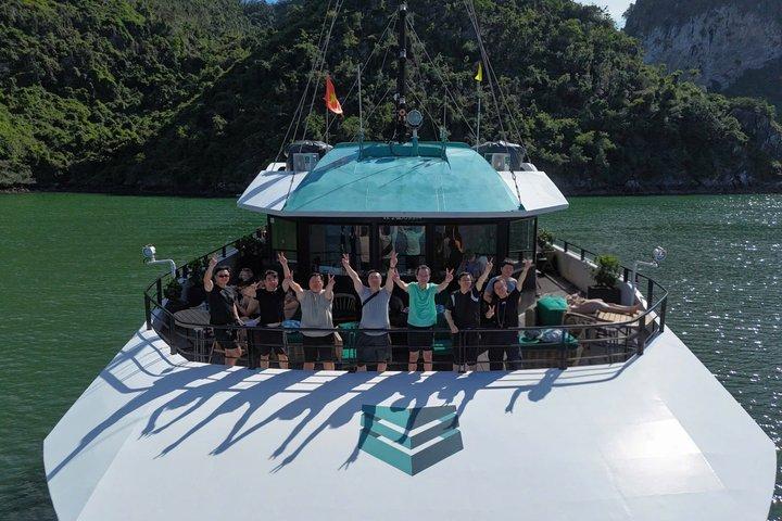 Catamaran Premium Cruise Halong Luxury Day Tour from Hanoi