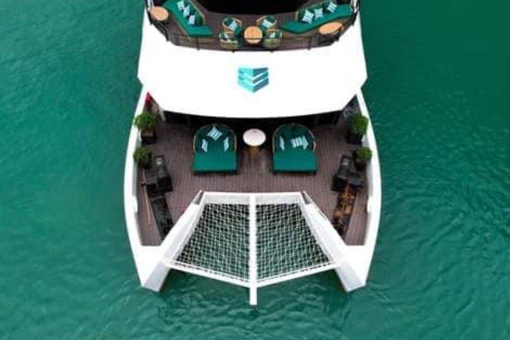 Hanoi to Ha Long & Lan Ha Bay with Premium Catamaran Cruise