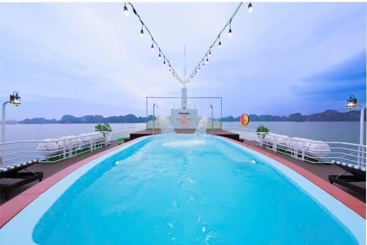 Sea Coral Luxury Cruise: 2 Days 1 Night in Lan Ha Bay from Hanoi