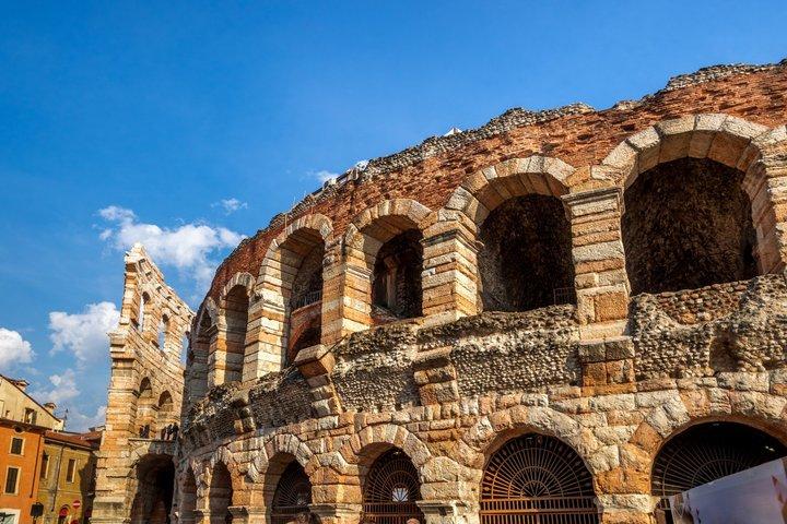 From Milan: Verona, Sirmione & Lake Garda Boat Cruise