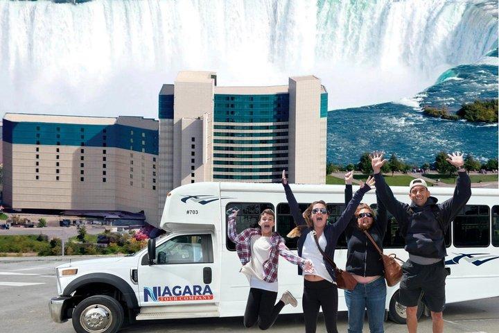 All-inclusive Niagara Evening Light Show & Boat Ride Tour