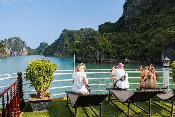 2-Day Explore Peaceful Bai Tu Long Bay with Scenic Swan Cruise