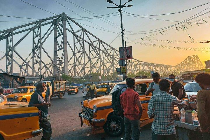 Private Kolkata Street Food and Heritage Tour with Tastings