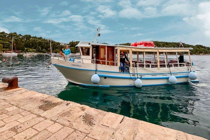 Dubrovnik and Cavtat Blue Cave Island Tour with Drinks and Brunch