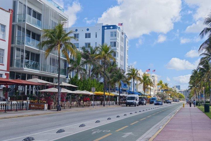 Half-Day Miami City Tour with Little Havana and Boat Small Group